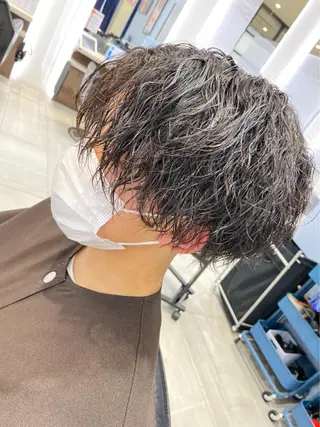 ショート パーマ ヘアアレンジ メンズ 金森 斗夢のヘアスタイル