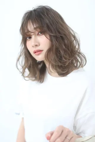 セミロング カラー パーマ Lee 甲子園のヘアスタイル