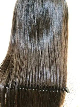 ロング izumi （いずみ）のヘアスタイル