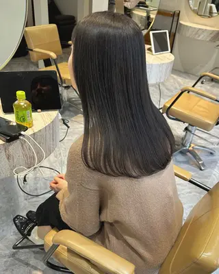 セミロング レイヤーカット🪄 耳ツボ🎀Ayumiのヘアスタイル