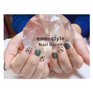 ショート ネイル 👑enen style👑のネイルデザイン