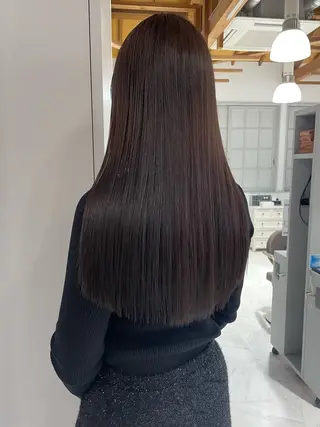 ロング カラー 岩田 萌那のヘアスタイル