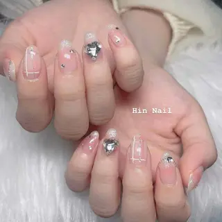 ネイル Hin Nailsのネイルデザイン