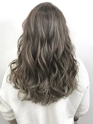 ロング カラー SOURCE堺東🫧 ヘアケア/艶カラーのヘアスタイル