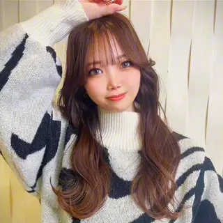 ロング カラー 平田 一成のヘアスタイル