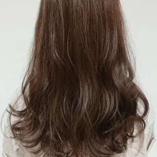 カラー ブリーチ/ヘアケア/ 艶髪/イギチハルのヘアスタイル