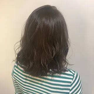 カラー 山口 莉奈のヘアスタイル
