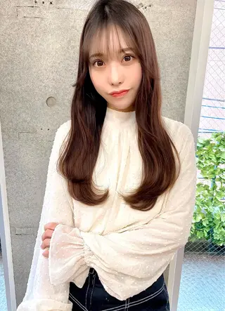 セミロング 大人可愛いレイヤー 大田のヘアスタイル