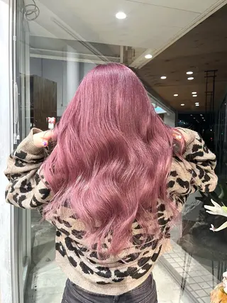 ロング U リオナのヘアスタイル