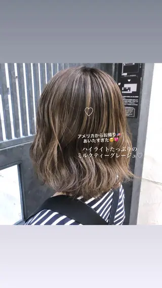 ミディアム ウルフカット/吉村 桃子のヘアスタイル