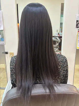 ロング 尾崎 優花のヘアスタイル