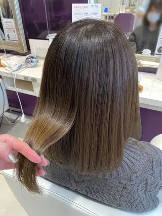 ミディアム カラー 村橋 葵緒のヘアスタイル