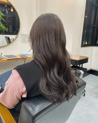 ロング カラー 高梨 菜々のヘアスタイル