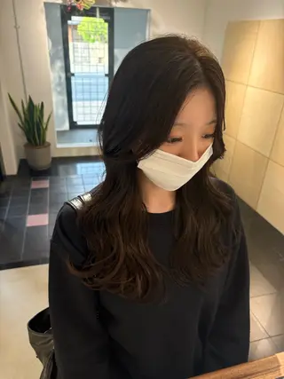 ロング Yui⭐️ 透け感カラーのヘアスタイル