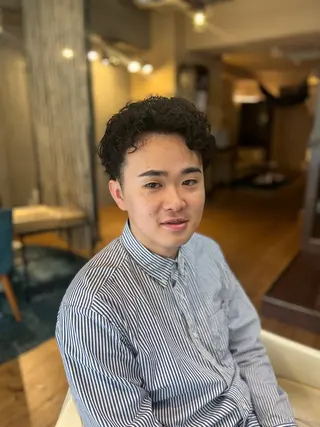 ショート パーマ 両国駅徒歩1分⭐️ アイロン仕上げのヘアスタイル