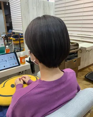 ショート カラー パーマ ヘアアレンジ メンズ キッズ ネイル マツエク・マツパ Saffyハリウッド トリートメント◎のヘアスタイル