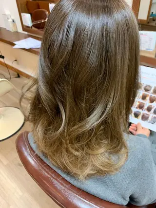 ミディアム カラー chill out 南塚口本店のヘアスタイル