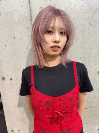 ミディアム カラー lani ブリーチ /ダブルカラーのヘアスタイル