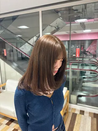 ミディアム カラー オオカメ ユヅキのヘアスタイル