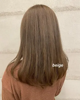 セミロング ナガイ アヤのヘアスタイル