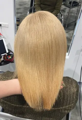 ミディアム さくらい ことみのヘアスタイル