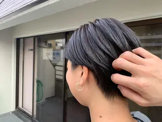 ショート カラー パーマ ヘアアレンジ メンズ キッズ ネイル マツエク・マツパ 切りっぱなしヘアボブ ミディアムヘアRYOのヘアスタイル