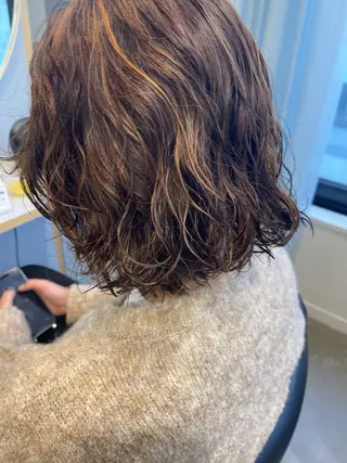 ショート パーマ 💓パーマ，💗 レイヤーカットのヘアスタイル