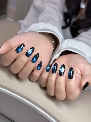 ネイル MQueen ネイルサロンのネイルデザイン