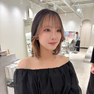 ミディアム カラー 周東 芽依のヘアスタイル