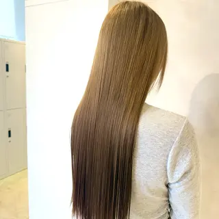 ロング カラー ハイトーン/うる艶 カラー Mioのヘアスタイル