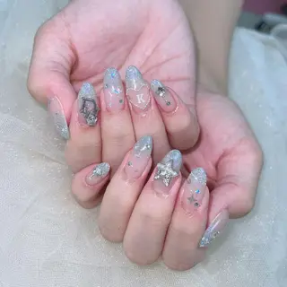 ネイル Queens テイのネイルデザイン