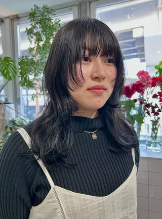 セミロング みうら ありさのヘアスタイル