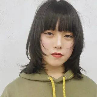 ミディアム 大石 沙季のヘアスタイル