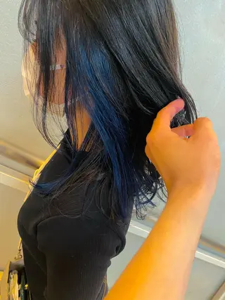 セミロング 艶カラー　宮﨑 蒼のヘアスタイル