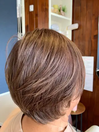 ショート カラー (髪質改善NAOS) EMIのヘアスタイル