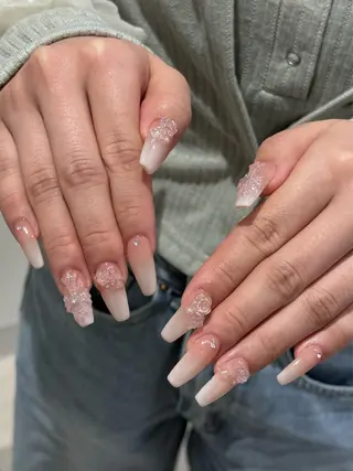 ネイル 𝘉𝘢𝘣𝘦𝘭 𝘜𝘮𝘪のネイルデザイン