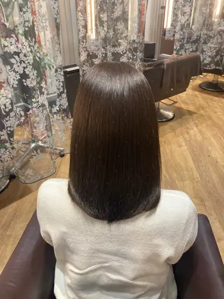 ミディアム 加藤 桃果のヘアスタイル