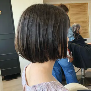 ショート カラー 金子 富士のヘアスタイル