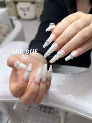 ネイル Theone栄店 赤松のネイルデザイン