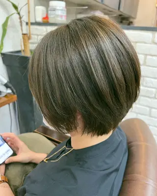 ミディアム ショートカット✨ 金子明日香のヘアスタイル