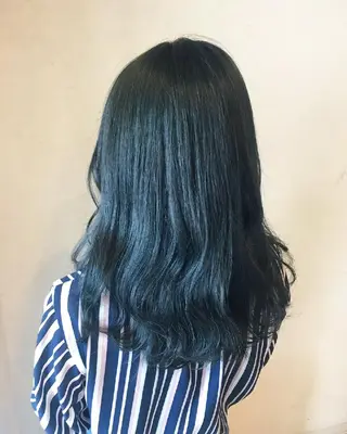 セミロング カラー RU RIのヘアスタイル