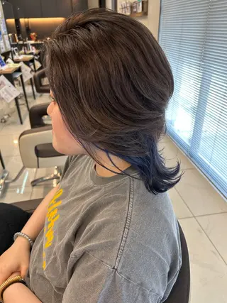 ミディアム カラー 小嶺 麗華のヘアスタイル