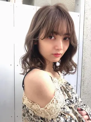 ミディアム リーフ あんなのヘアスタイル