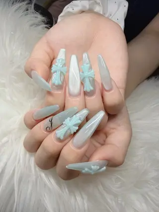 ネイル Lee Nailsのネイルデザイン