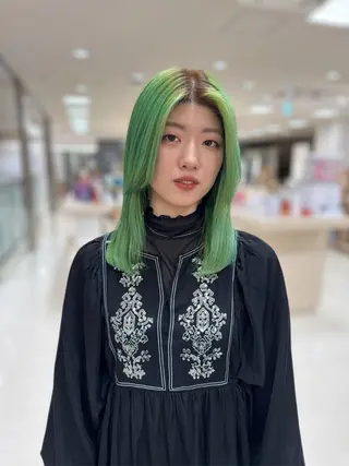 セミロング カラー ヘアアレンジ 🍒KIKUCHI KANAE🍒のヘアスタイル