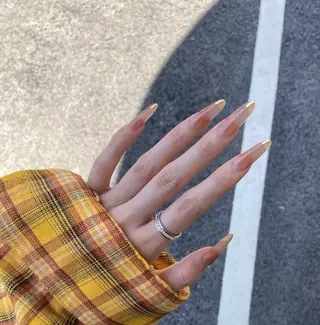 ネイル 高木 維麗絲のネイルデザイン