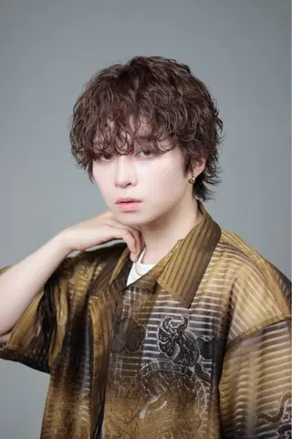 ショート カラー パーマ ヘアアレンジ メンズ スパイキー/フェザー /波巻き/かいとのヘアスタイル