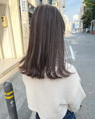 ミディアム カラー ハイライトカラー MINAMIのヘアスタイル