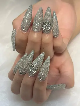 ネイル BLACKVELV ET(YUME)のネイルデザイン