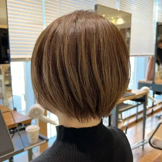 ショート カラー 💍新宿ショート 💍岩田莉奈のヘアスタイル